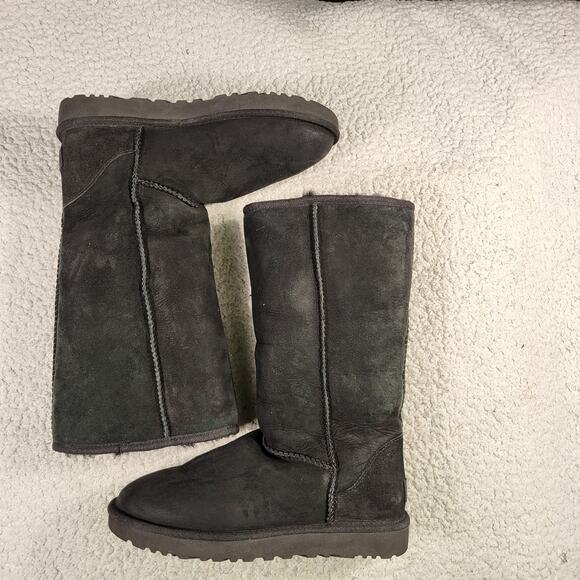 UGG Women's Classic Tall II Black size womens bootie size 8 - Picture 2 of 8